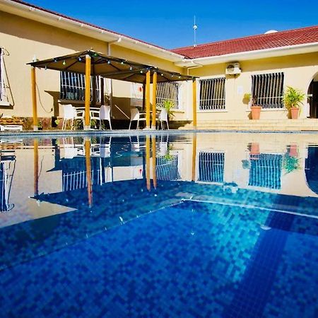 Bougainvilla Boutique Hotel & Restaurant Lubumbashi Buitenkant foto