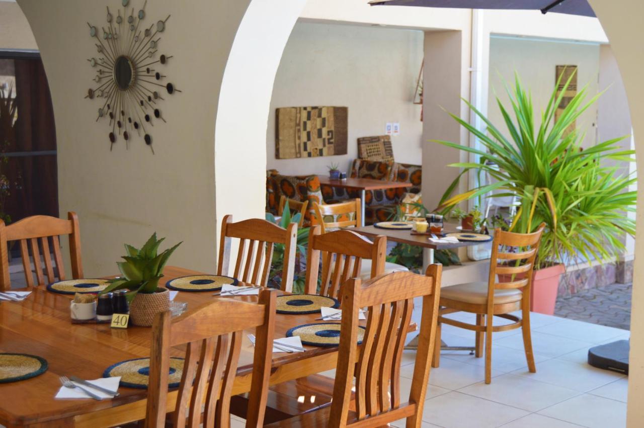 Bougainvilla Boutique Hotel & Restaurant Lubumbashi Buitenkant foto
