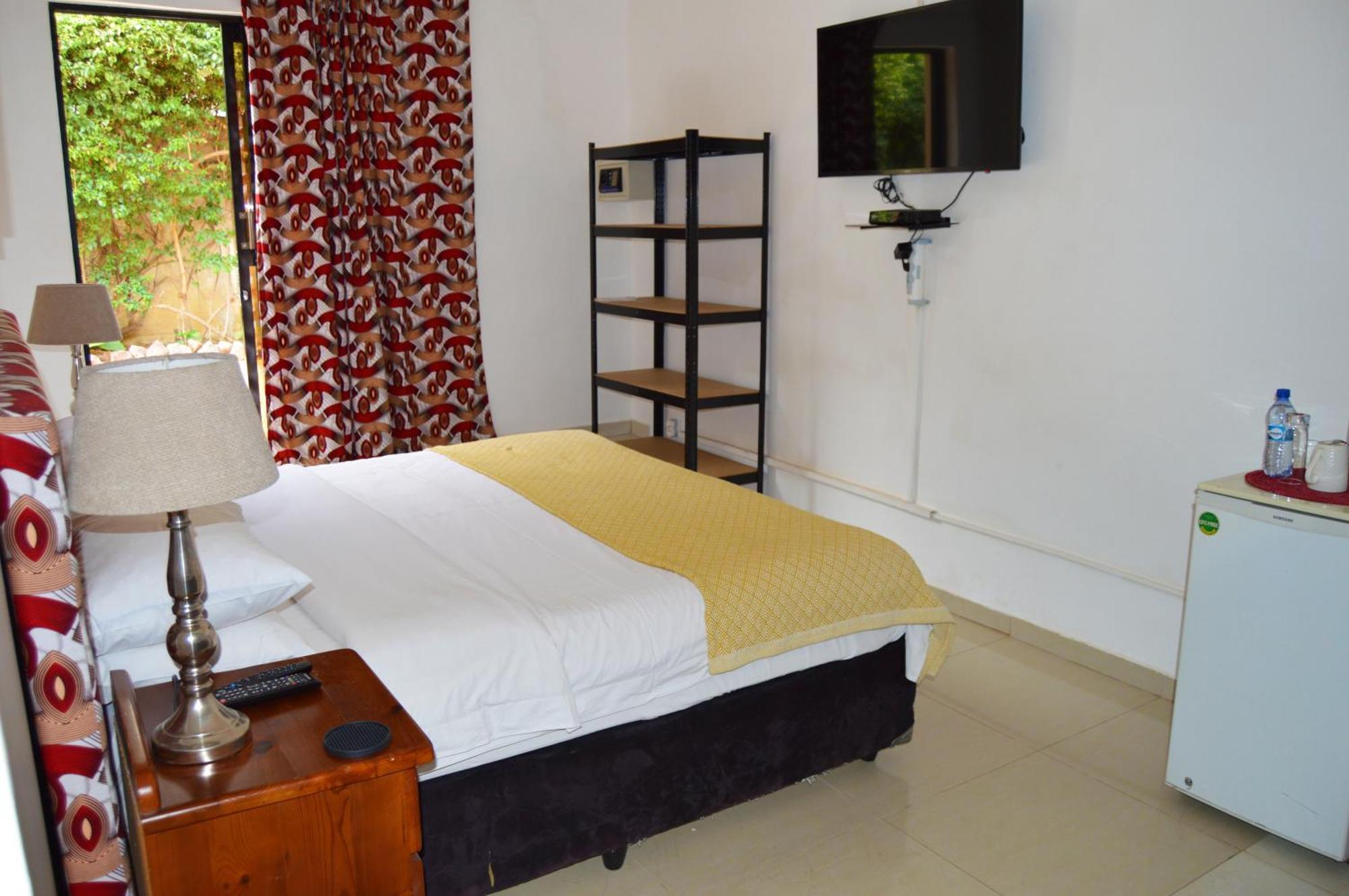 Bougainvilla Boutique Hotel & Restaurant Lubumbashi Buitenkant foto