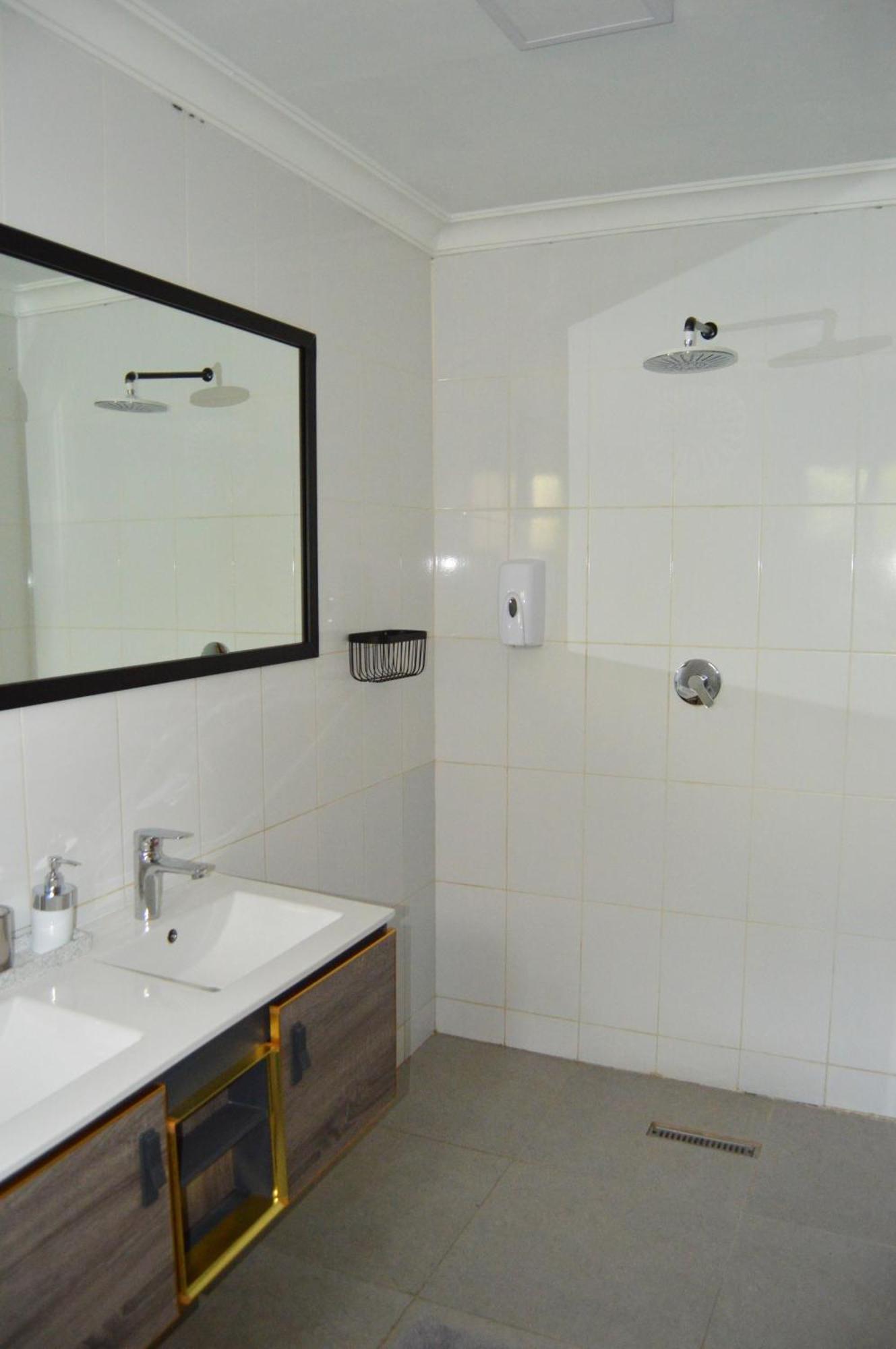 Bougainvilla Boutique Hotel & Restaurant Lubumbashi Buitenkant foto